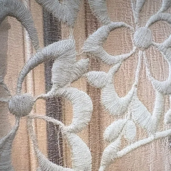 Gretty Zueger Lace Kimono - Picture 5 of 6